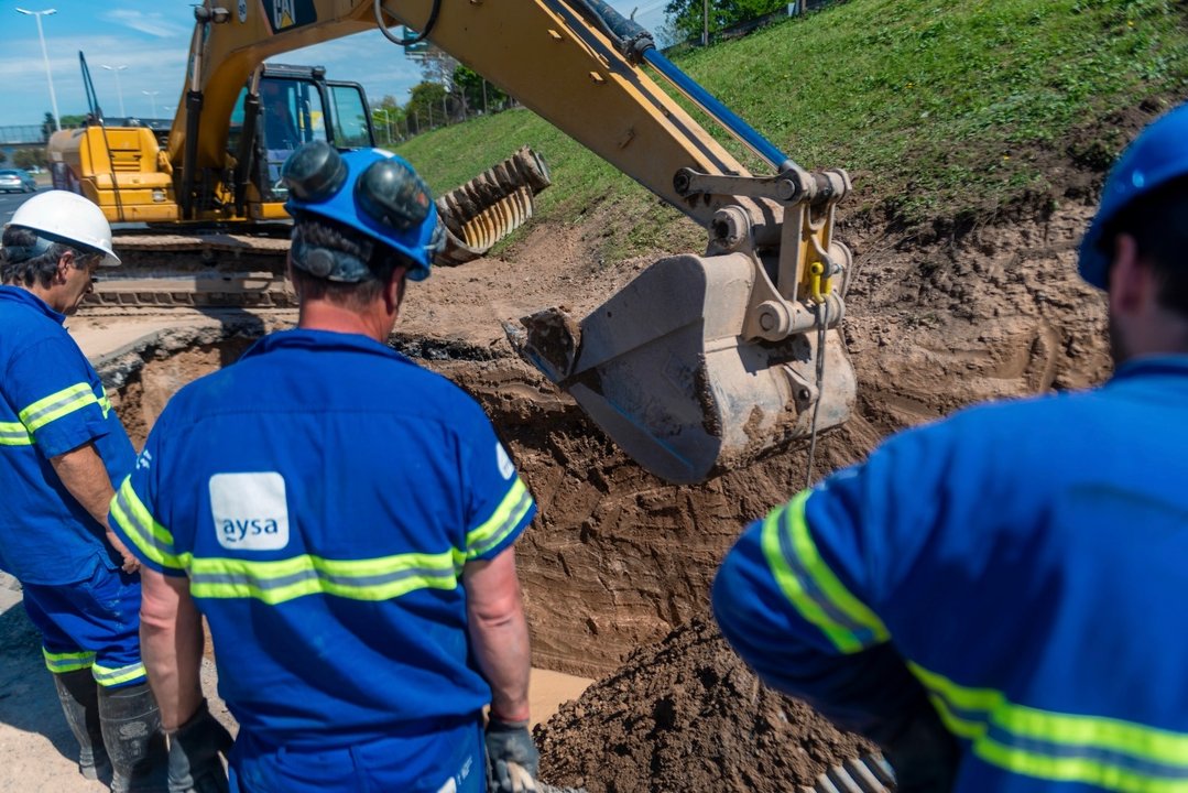 Tanque de agua y trabajos de mantenimiento en San Fernando