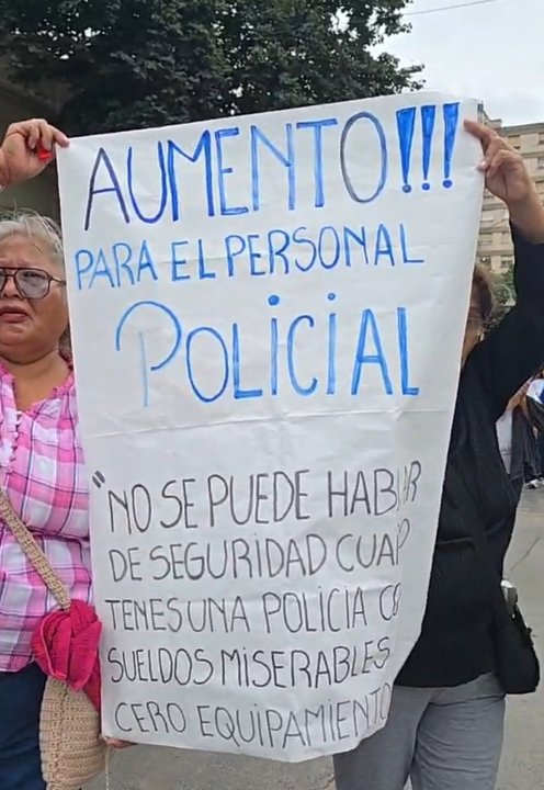 Movilización de trabajadores estatales en el centro de San Salvador de Jujuy