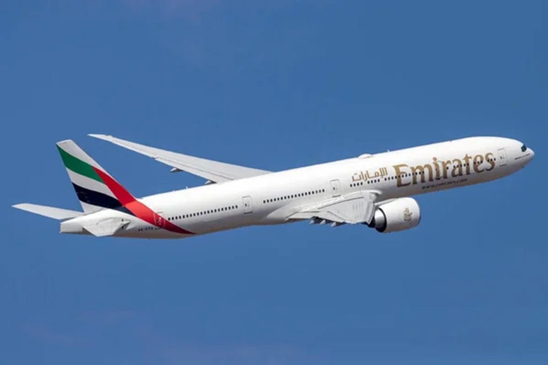 Avión de Emirates en operación de repatriación hacia Argentina