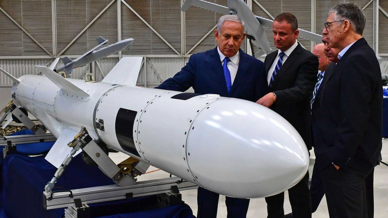 Central nuclear y simbolismo del poder atómico en Medio Oriente