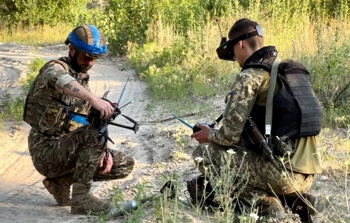 Volodímir Zelenski anuncia envío de expertos en drones al Golfo Pérsico