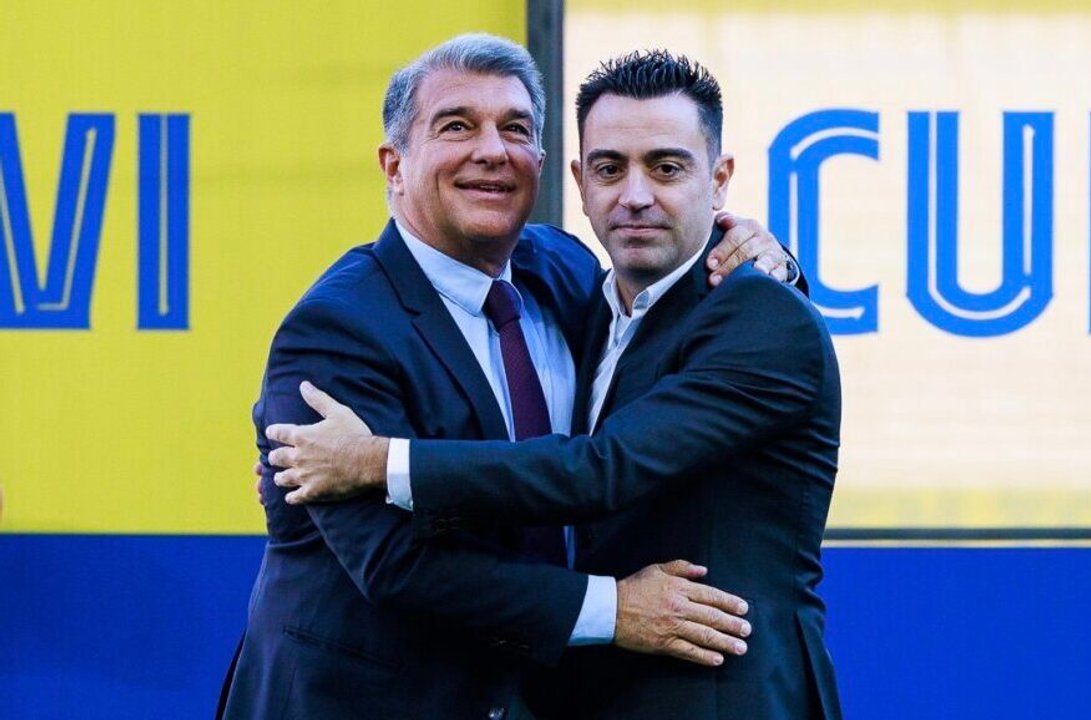 Joan Laporta y Xavi Hernández enfrentados por el regreso de Lionel Messi al Barcelona