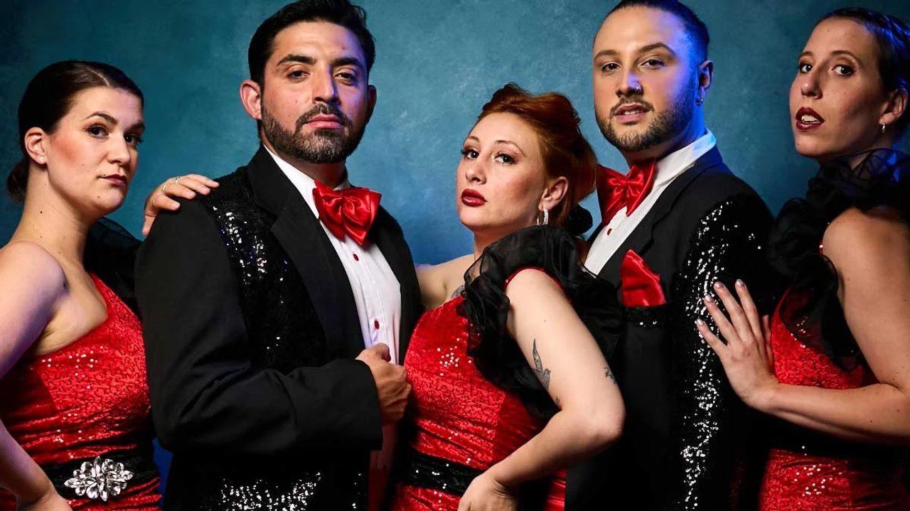 Escena de la obra teatral y musical ‘Donde el tango nos llevó’ en el Teatro Regina
