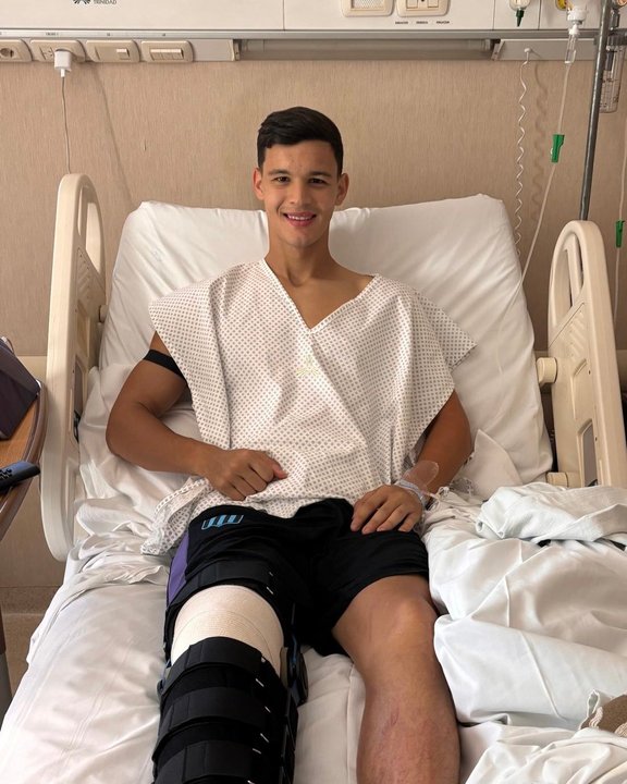 Valentín Carboni operado de la rodilla derecha