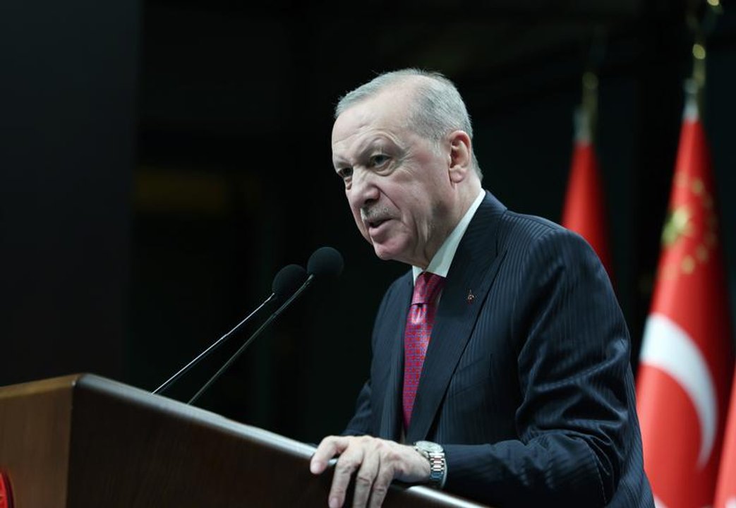Recep Tayyip Erdogan y Masoud Pezeshkian en el centro de la escena regional