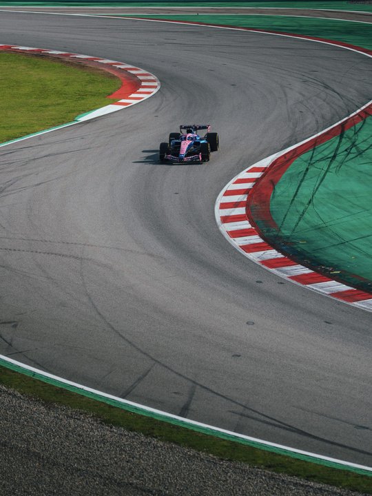 Monoplazas de Fórmula 1 en el circuito de Shanghái, sede del GP de China