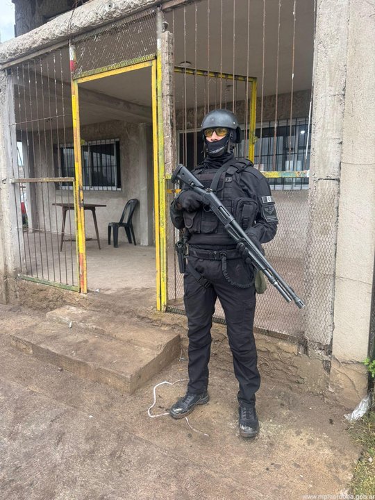 Operativo de la Fuerza Policial Antinarcotráfico en Córdoba
