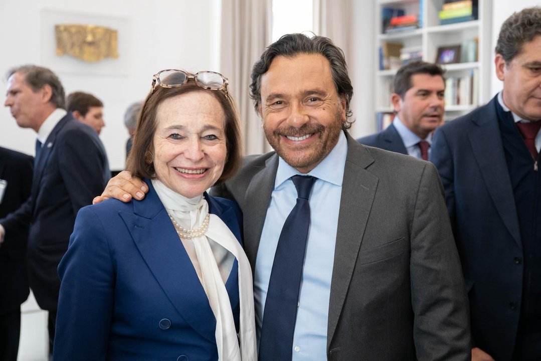 Gustavo Sáenz durante su exposición ante empresarios en Nueva York