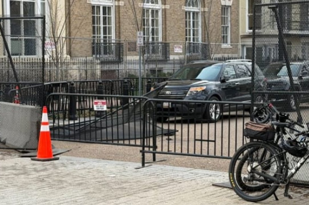 Operativo de seguridad tras choque de camioneta cerca de la Casa Blanca