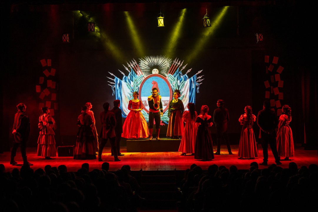 Escena de la obra teatral Alberdi, el musical