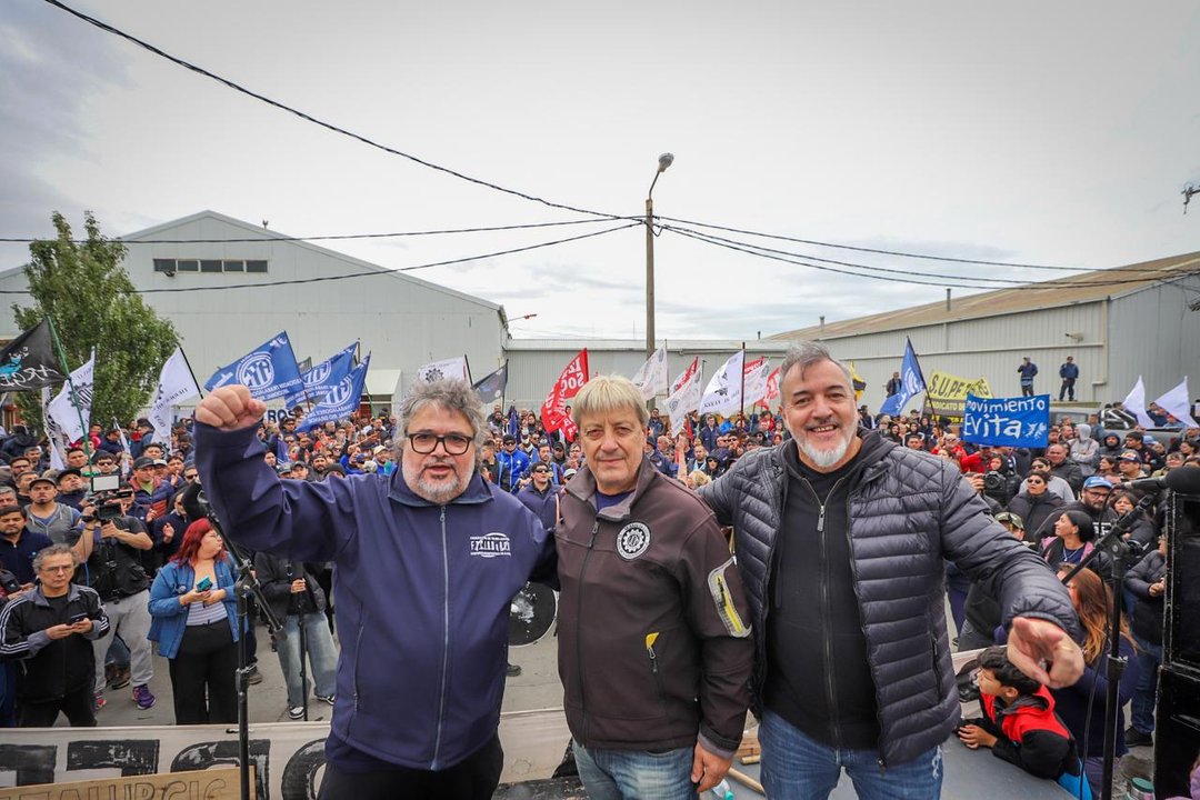 Dirigentes sindicales en protesta en Tierra del Fuego