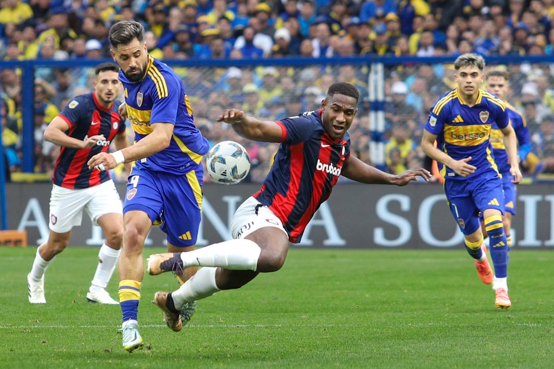 Boca Juniors y San Lorenzo se enfrentan en la Bombonera por el Torneo Apertura