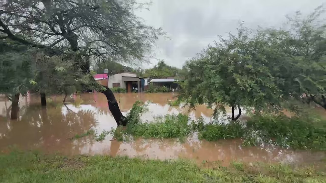 Colecta solidaria de Tucumán en Buenos Aires para familias afectadas por las inundaciones