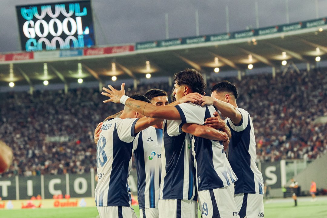 Talleres celebra su triunfo ante Instituto en el Mario Alberto Kempes