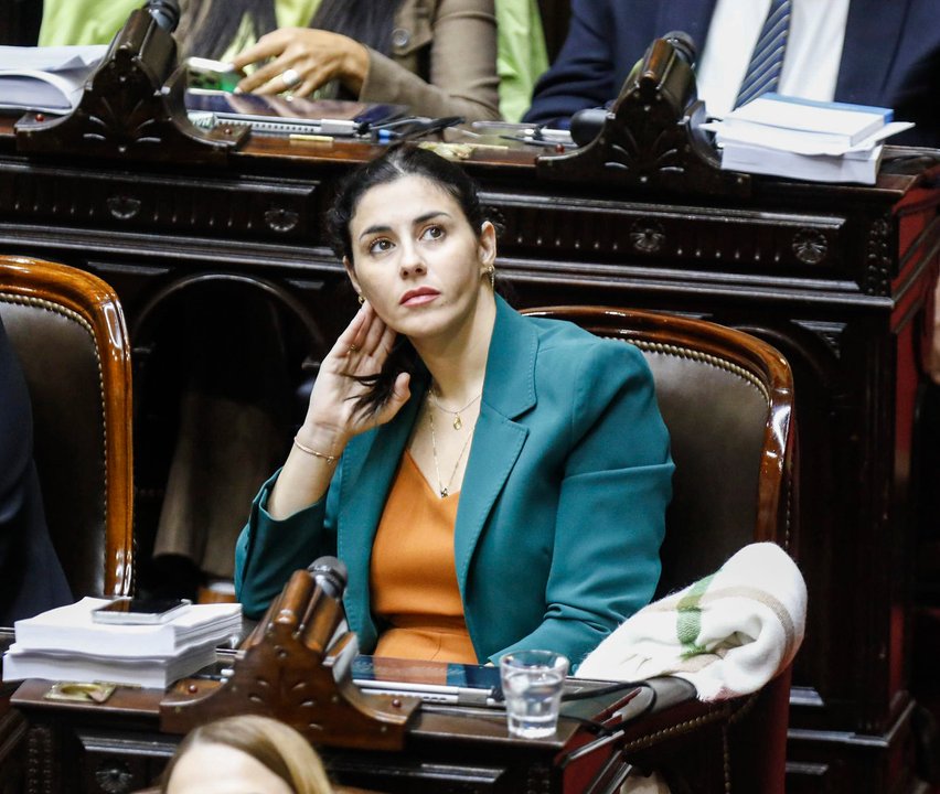 Marcela Pagano criticó a Manuel Adorni por presunto enriquecimiento ilícito