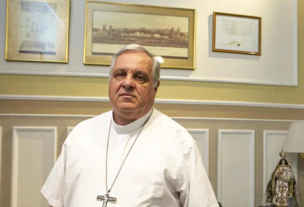 Monseñor Marcelo Colombo, arzobispo de Mendoza, durante una actividad pastoral