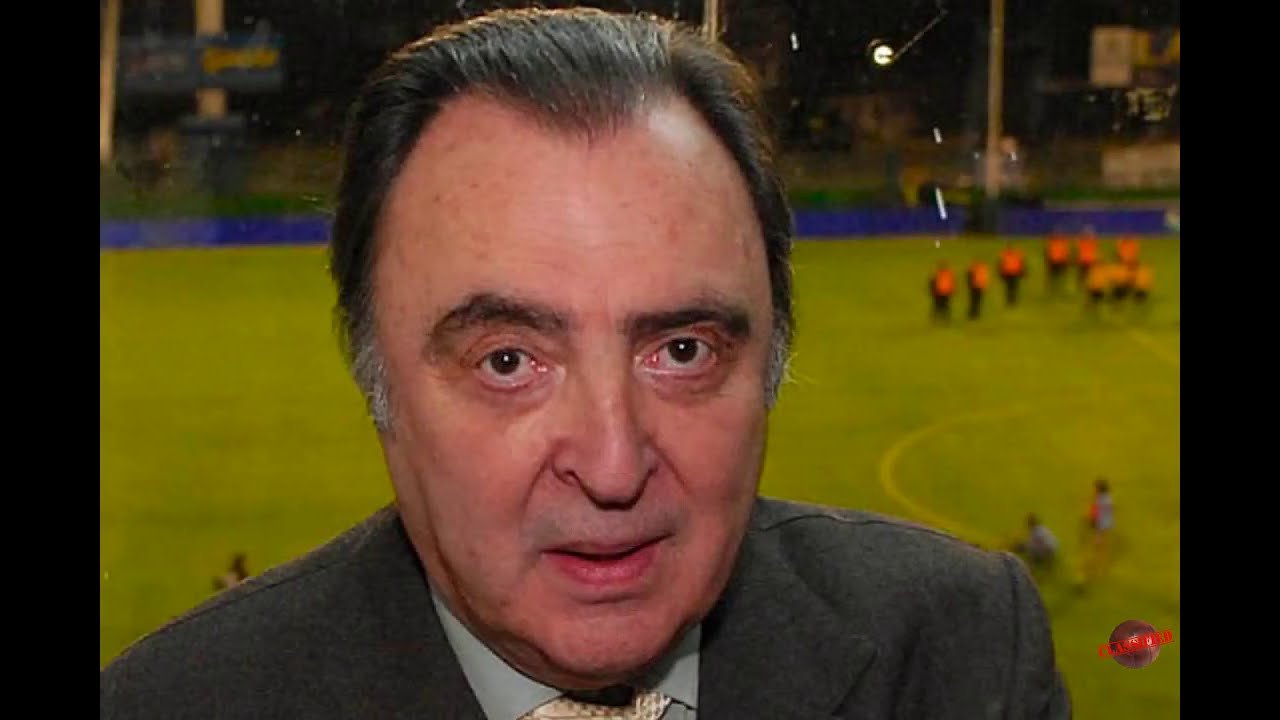 El relator Marcelo Araujo en una transmisión deportiva