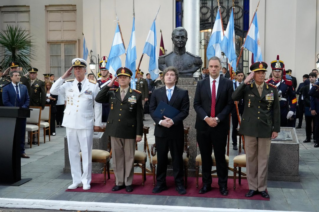 Javier Milei en el acto por el aniversario del Regimiento de Granaderos a Caballo