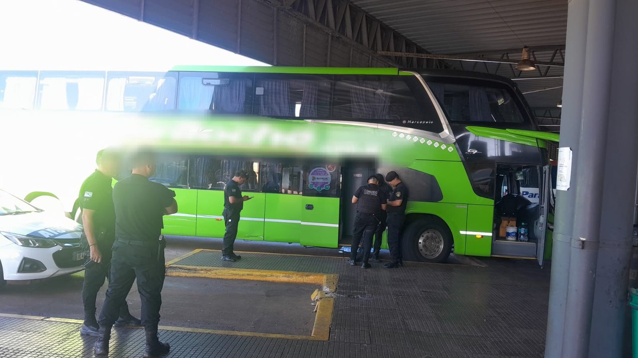 Terminal de ómnibus de Posadas, donde se halló sin vida a una pasajera