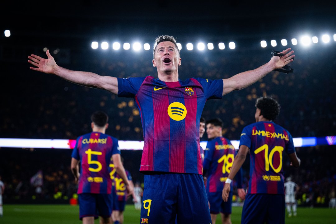 Barcelona celebra uno de los siete goles ante Newcastle en la Champions League