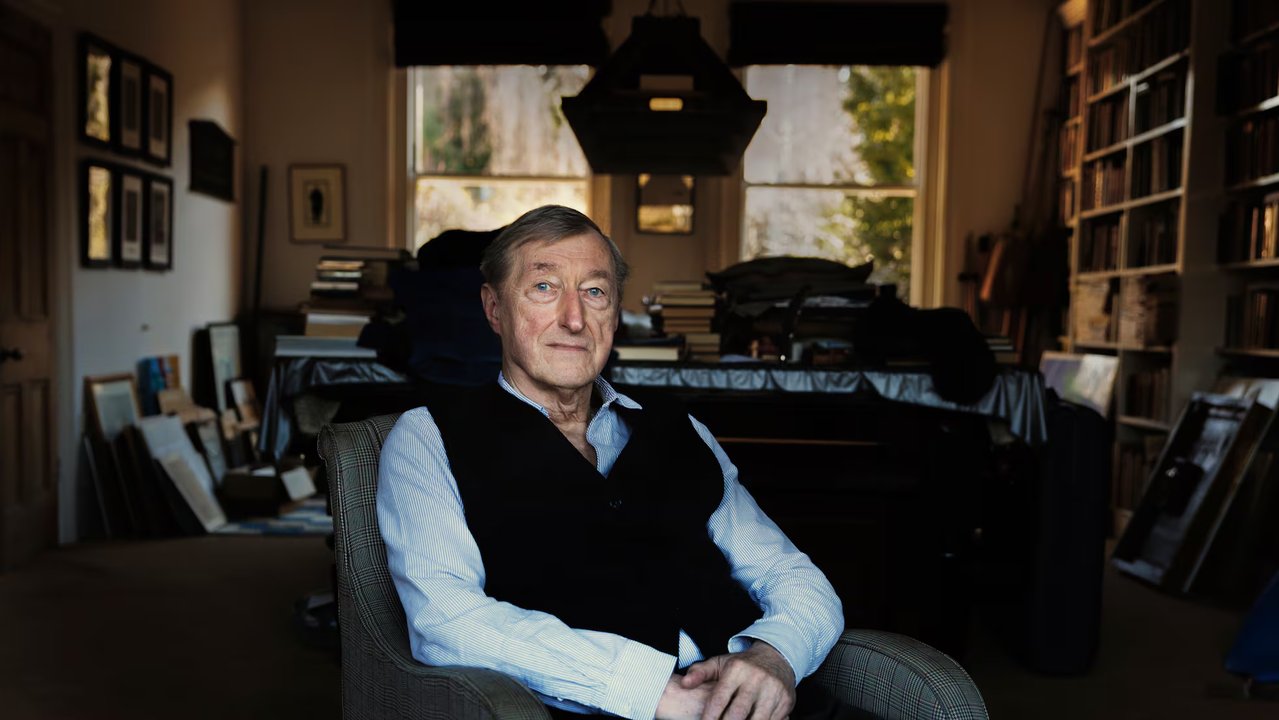 Julian Barnes y la portada de su libro Despedidas