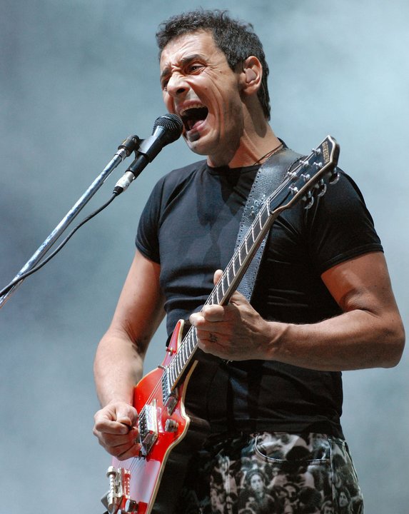 Ricardo Mollo convoca a la Vigilia por la Identidad en Plaza de Mayo