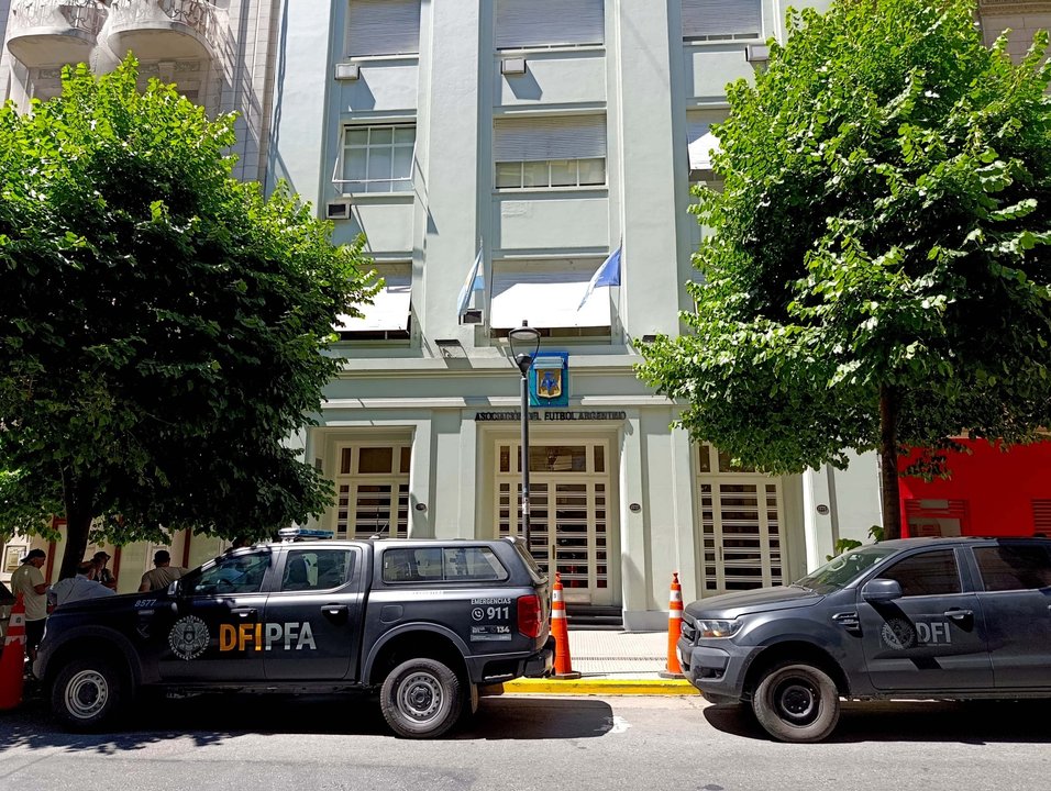 Allanamiento en la sede de la AFA en Viamonte por causa judicial en Pilar