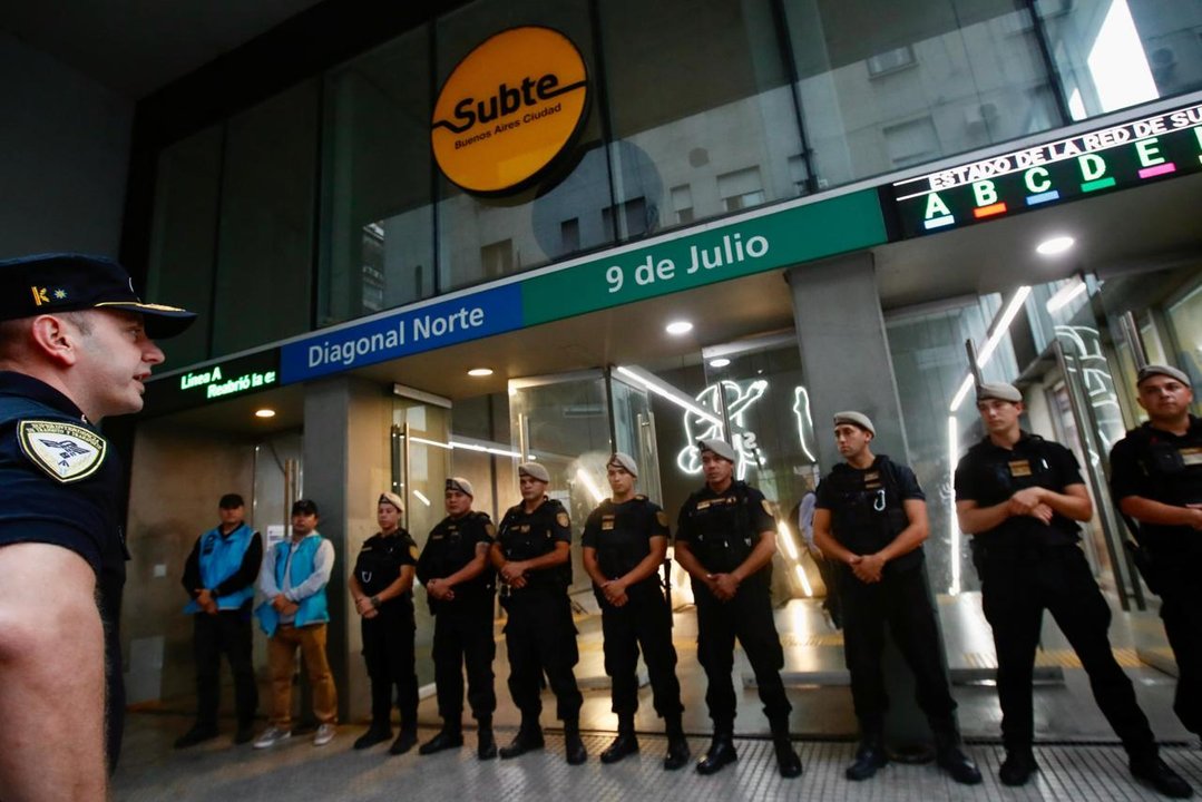 Operativo policial de saturación en el subte de la Ciudad de Buenos Aires