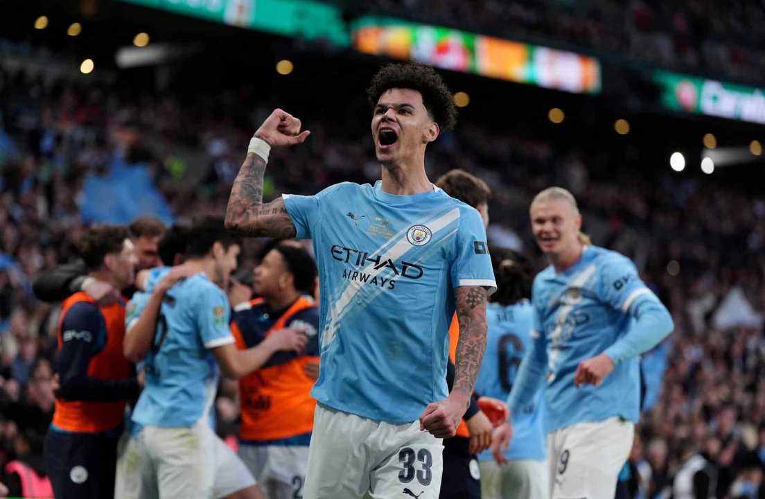 Manchester City celebra el título de la Copa de la Liga inglesa en Wembley