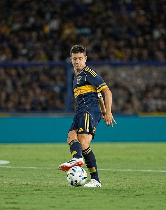 Boca Juniors festeja un gol ante Instituto en La Bombonera