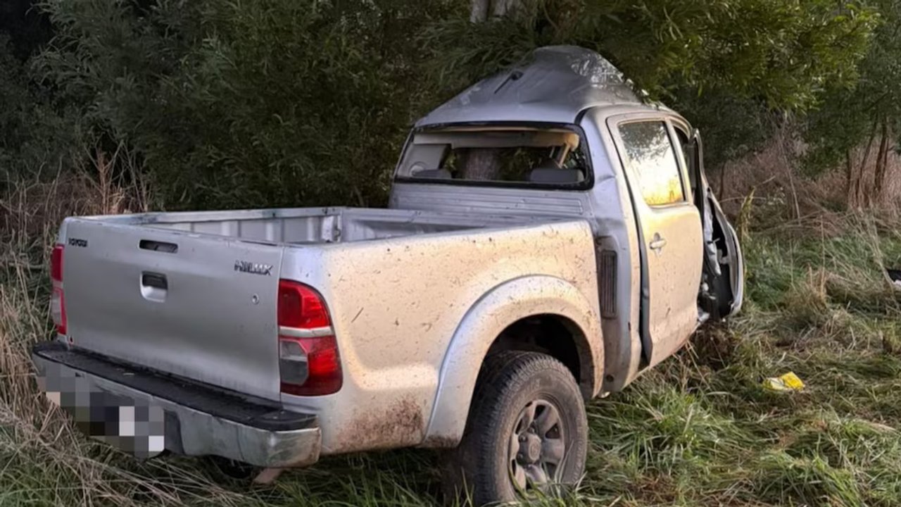 Camioneta siniestrada en la Ruta 74 cerca de General Madariaga