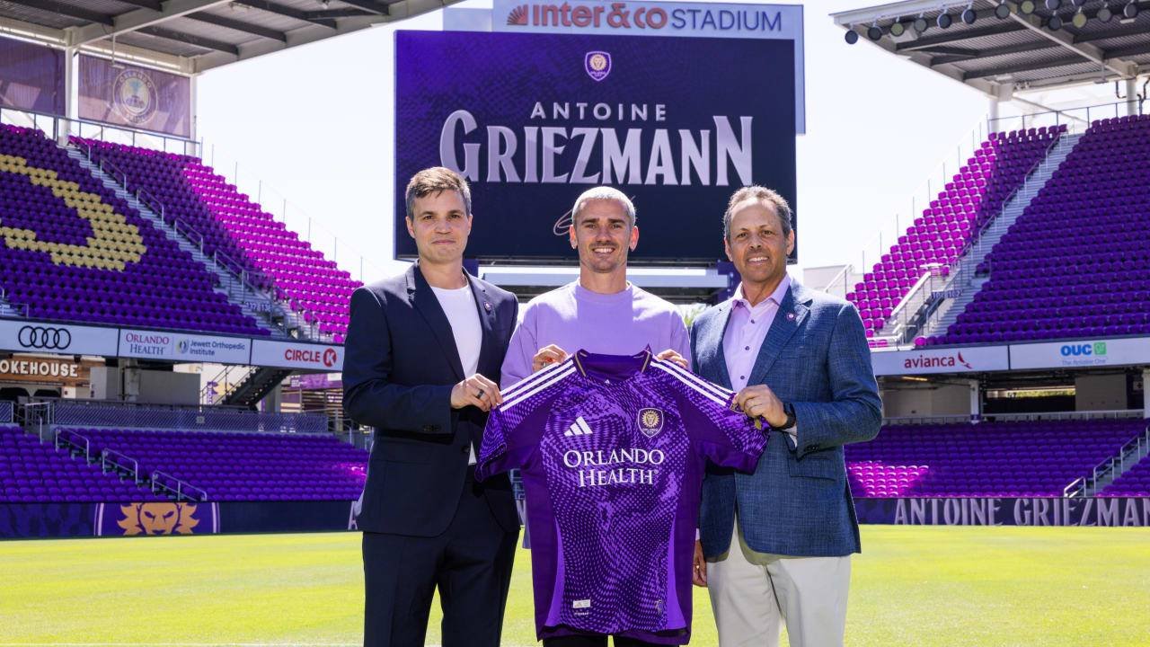 Antoine Griezmann celebra un gol con la camiseta del Atlético Madrid