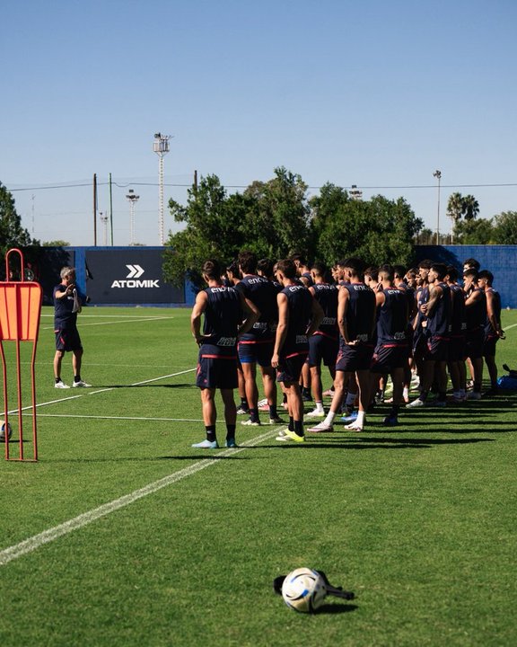 Gustavo Álvarez inicia su ciclo como DT de San Lorenzo