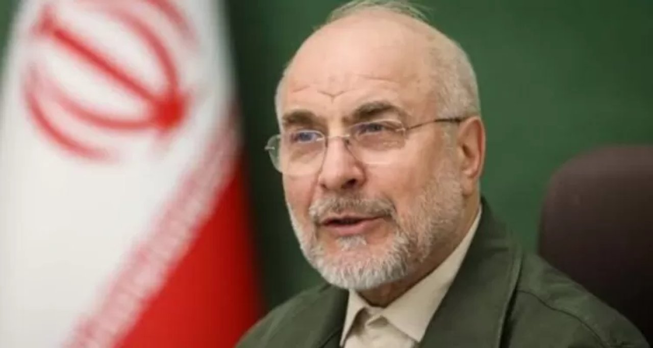 El presidente del Parlamento iraní, Mohammad Bagher Ghalibaf, durante un discurso