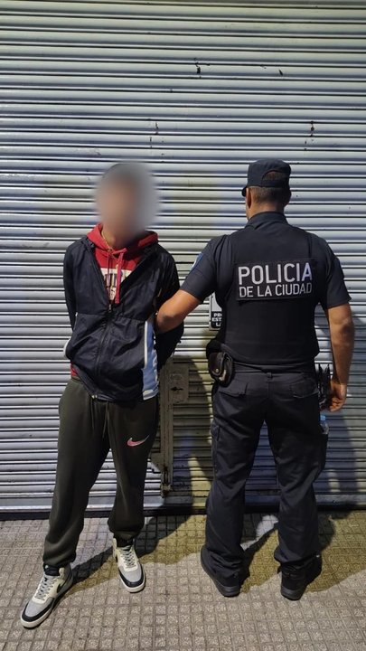 Detenidos en Balvanera por intento de robo: uno con antecedentes delictivos
