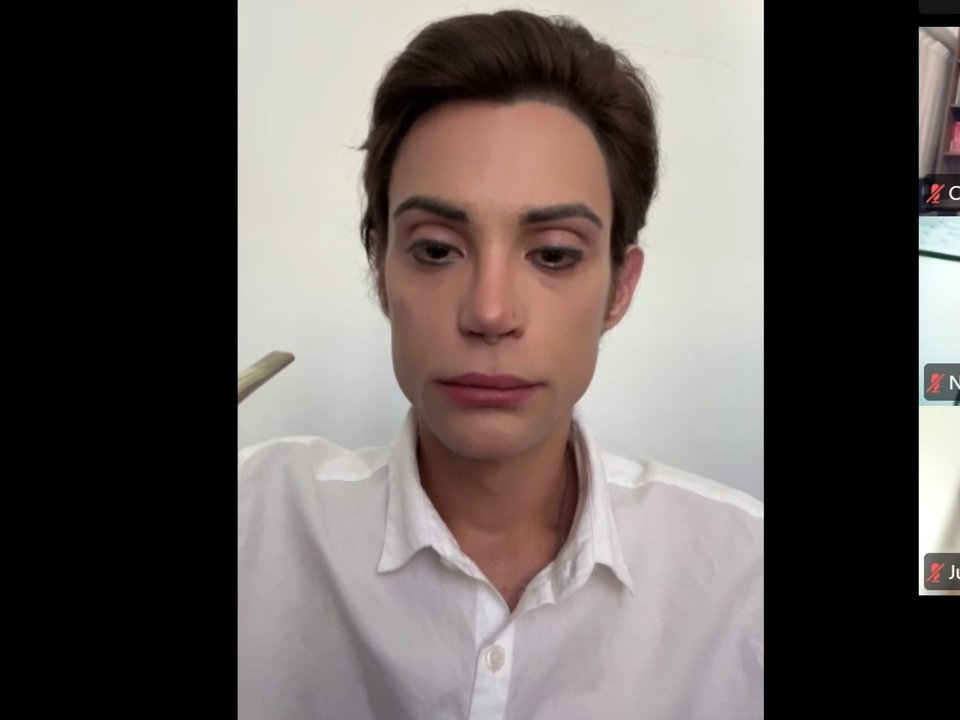 Felipe Pettinato enfrenta alegatos de la fiscalía en juicio por la muerte de su amigo