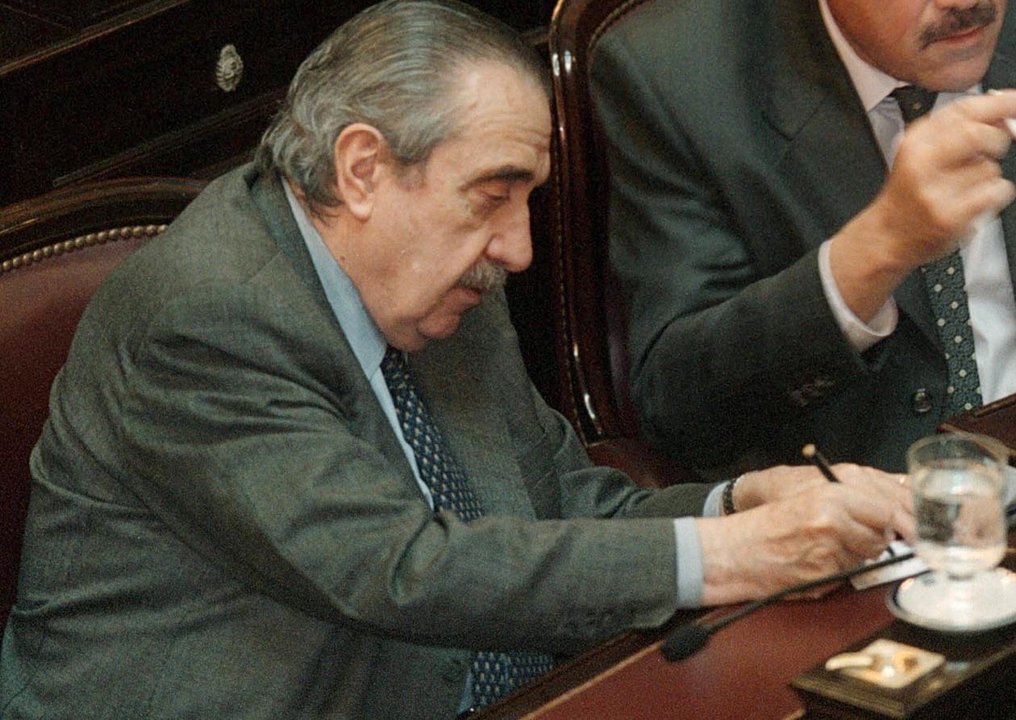 Acto de homenaje a Raúl Alfonsín en el Cementerio de la Recoleta