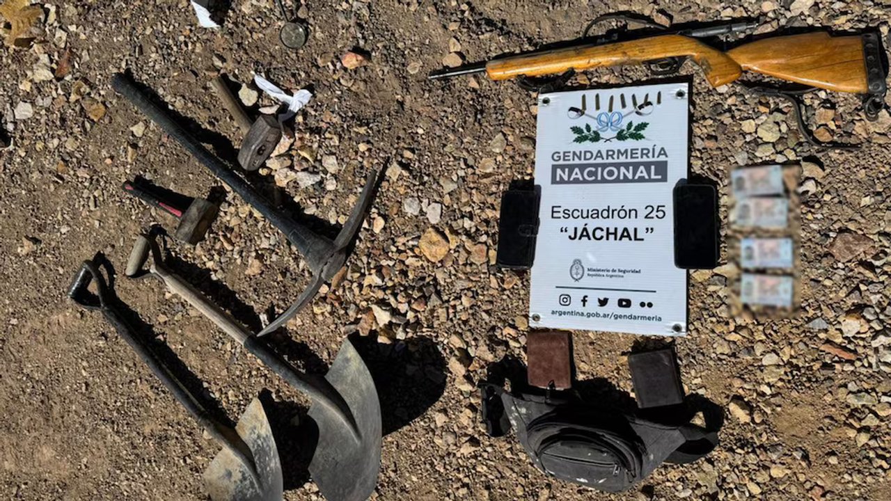 Detienen a cuatro mineros chilenos por extracción ilegal de oro en San Juan