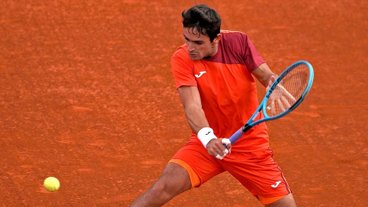 Mariano Navone avanza a semifinales en Bucarest tras vencer a Molčan