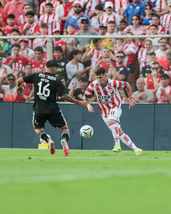 Unión se impone ante Deportivo Riestra y acecha la cima del Torneo Apertura 2026