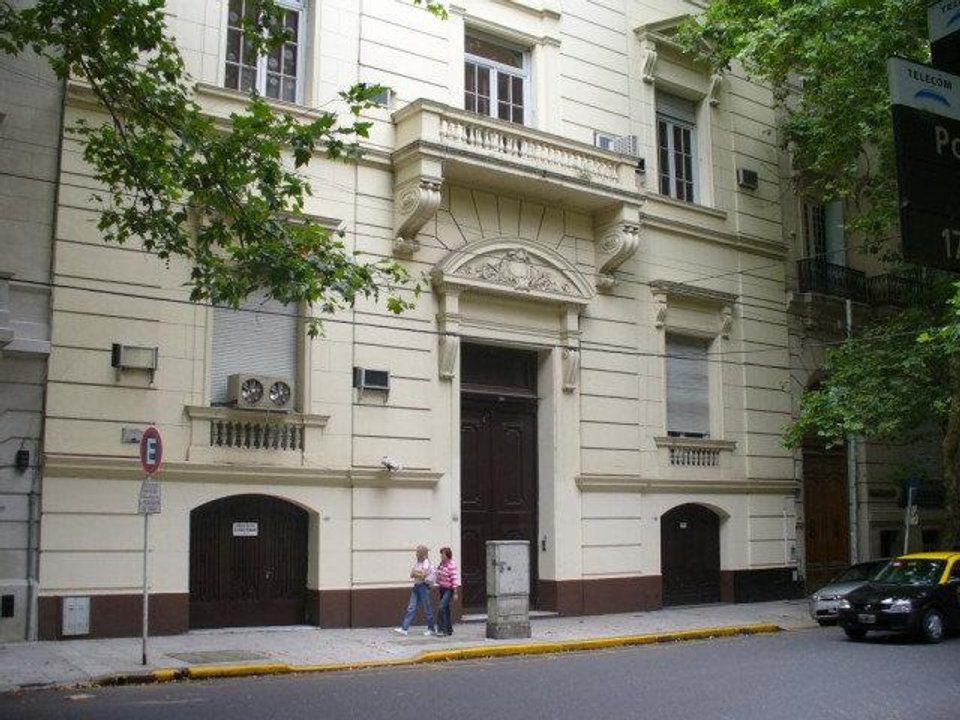Sede diplomática rusa en contexto de tensión política