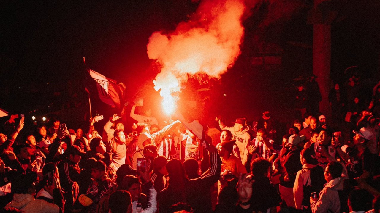 Tragedia en Perú: un muerto y más de 60 heridos en banderazo de Alianza Lima