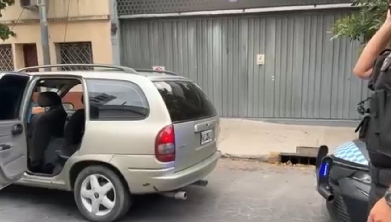 Prisión preventiva para la policía que disparó en un auto de aplicación