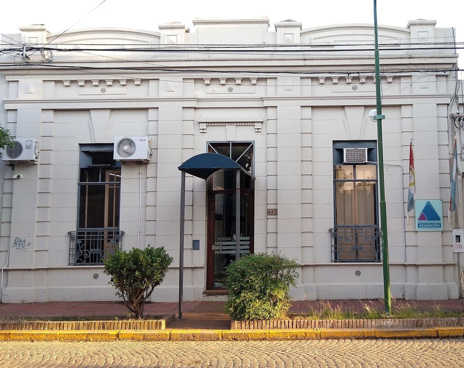 Seis hombres detenidos en Sunchales por atacar a la Policía y vandalizar una comisaría