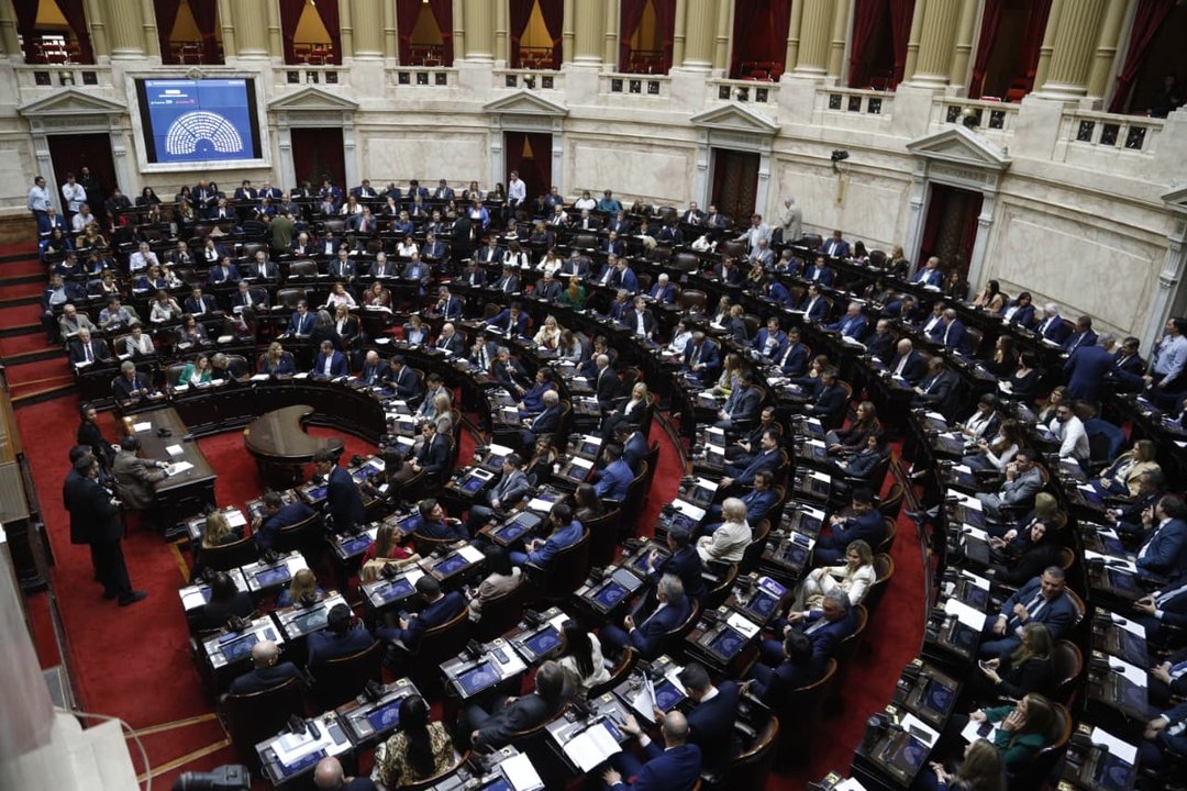 Diputados debaten la reforma de la Ley de Glaciares en el Congreso