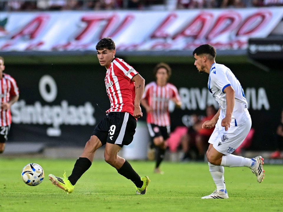 Estudiantes La Plata inicia su camino en la Copa Libertadores ante Independiente Medellín