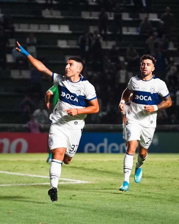 Gimnasia LP arrolla a Camioneros y avanza en la Copa Argentina 2026