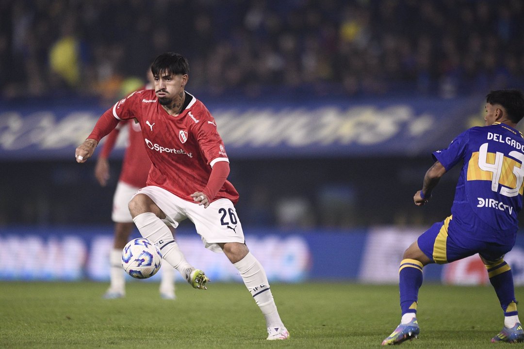 Boca Juniors se enfrenta a Independiente en un clásico apasionante