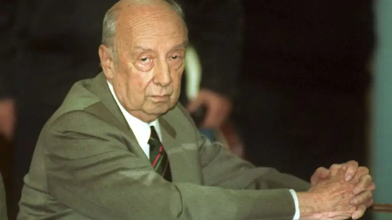 Allanamiento en una propiedad vinculada a Carlos Suárez Mason