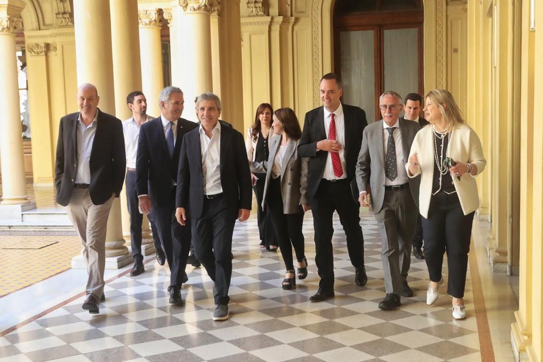 Tras el Tedeum, Milei encabeza reunion de Gabinete para volver a respaldar a Adorni y aplacar la interna